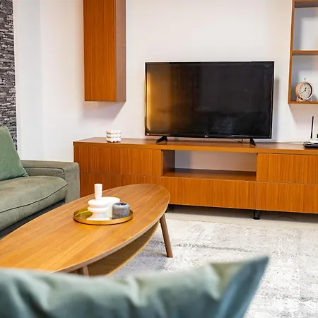 Scenic With Boulevard Views * Βουκουρέστι