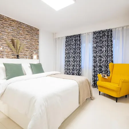 Scenic With Boulevard Views * Βουκουρέστι