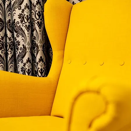 Scenic With Boulevard Views Apartment *