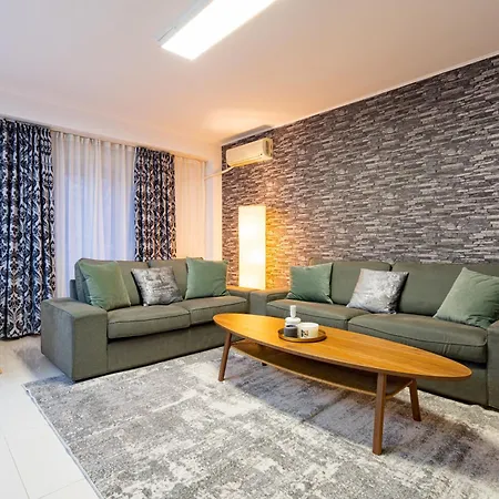 Apartment Scenic With Boulevard Views Bukarest