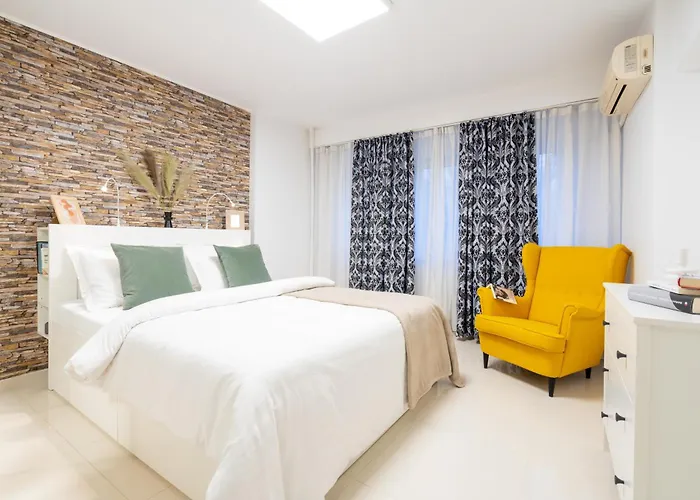 Scenic With Boulevard Views * Bukarest