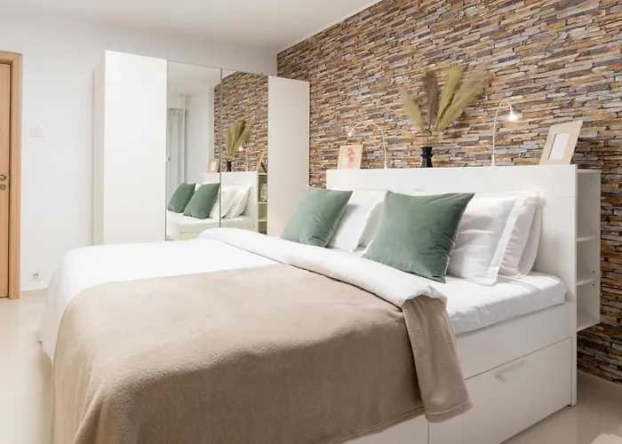 Scenic With Boulevard Views Apartman *